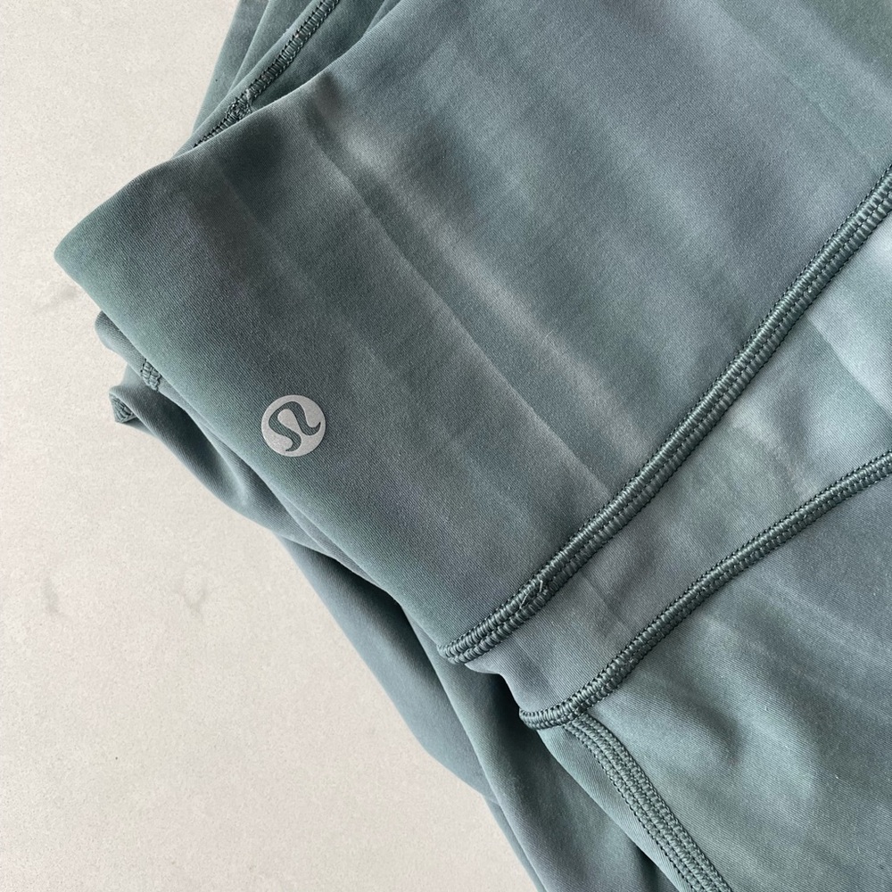 Lululemon tights